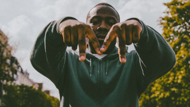 220505_Matondo_Wirsindeins_v2.mov.00_00_08_08.Standbild001-38