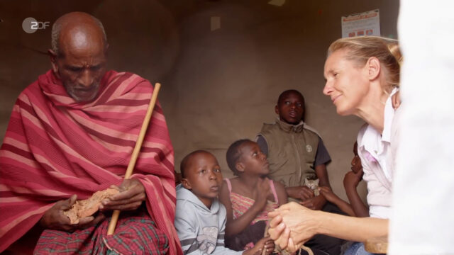 Neuanfang am Kilimandscharo.mp4.00_00_28_18.Standbild004