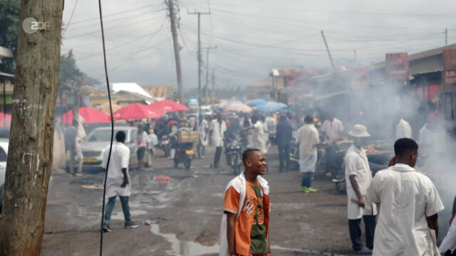 Neuanfang am Kilimandscharo.mp4.00_30_01_00.Standbild017