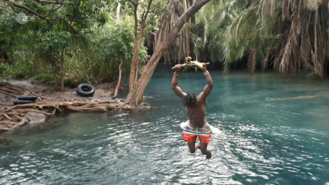 Neuanfang am Kilimandscharo.mp4.00_36_46_49.Standbild022